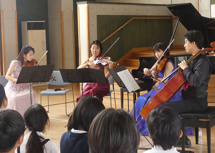 ほほえみコンサートの出演者の画像